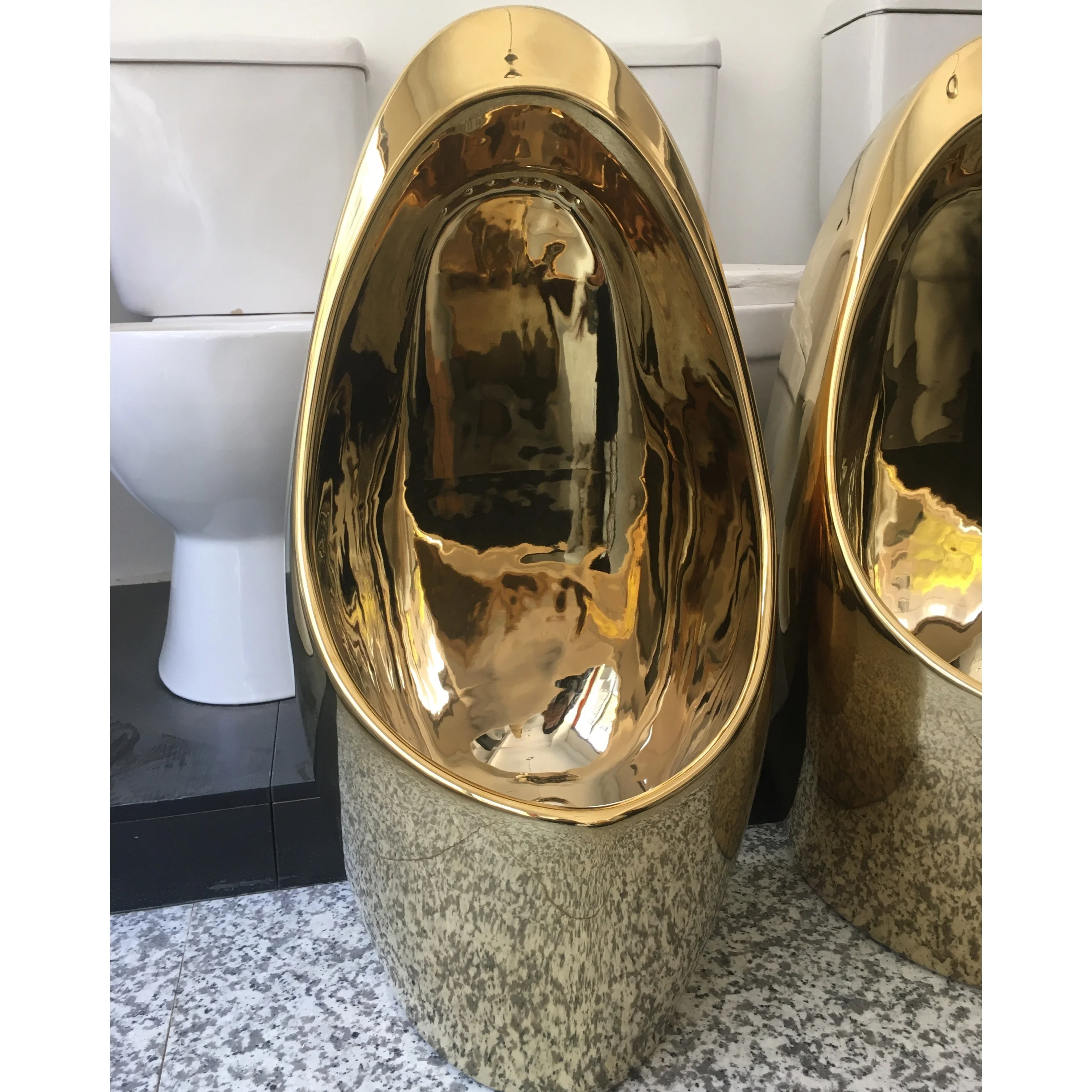 Luxury design golden urinal, ceramic electroplating wall-hung wc urinal for men