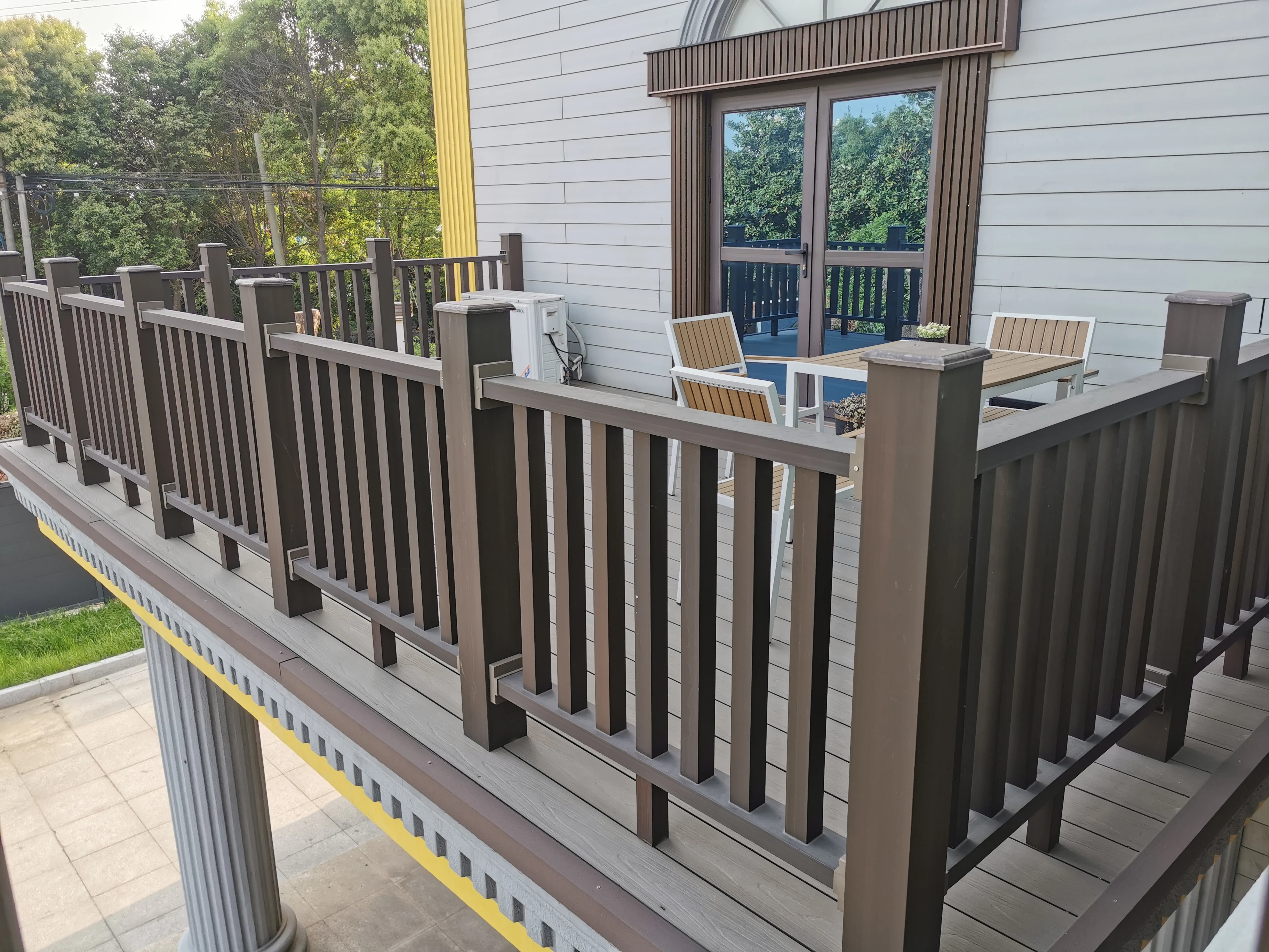Wood plastic composite wpc post for outdoor use