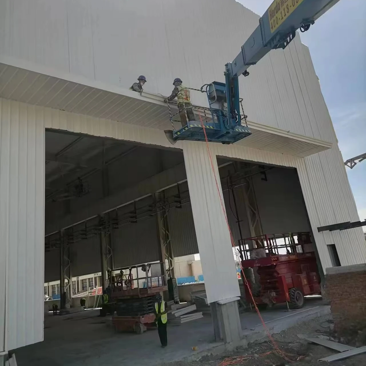 Modern Design Prefabricated Modular Steel Iron Structure Warehouse for Industry Workshop and Wearhouse Building