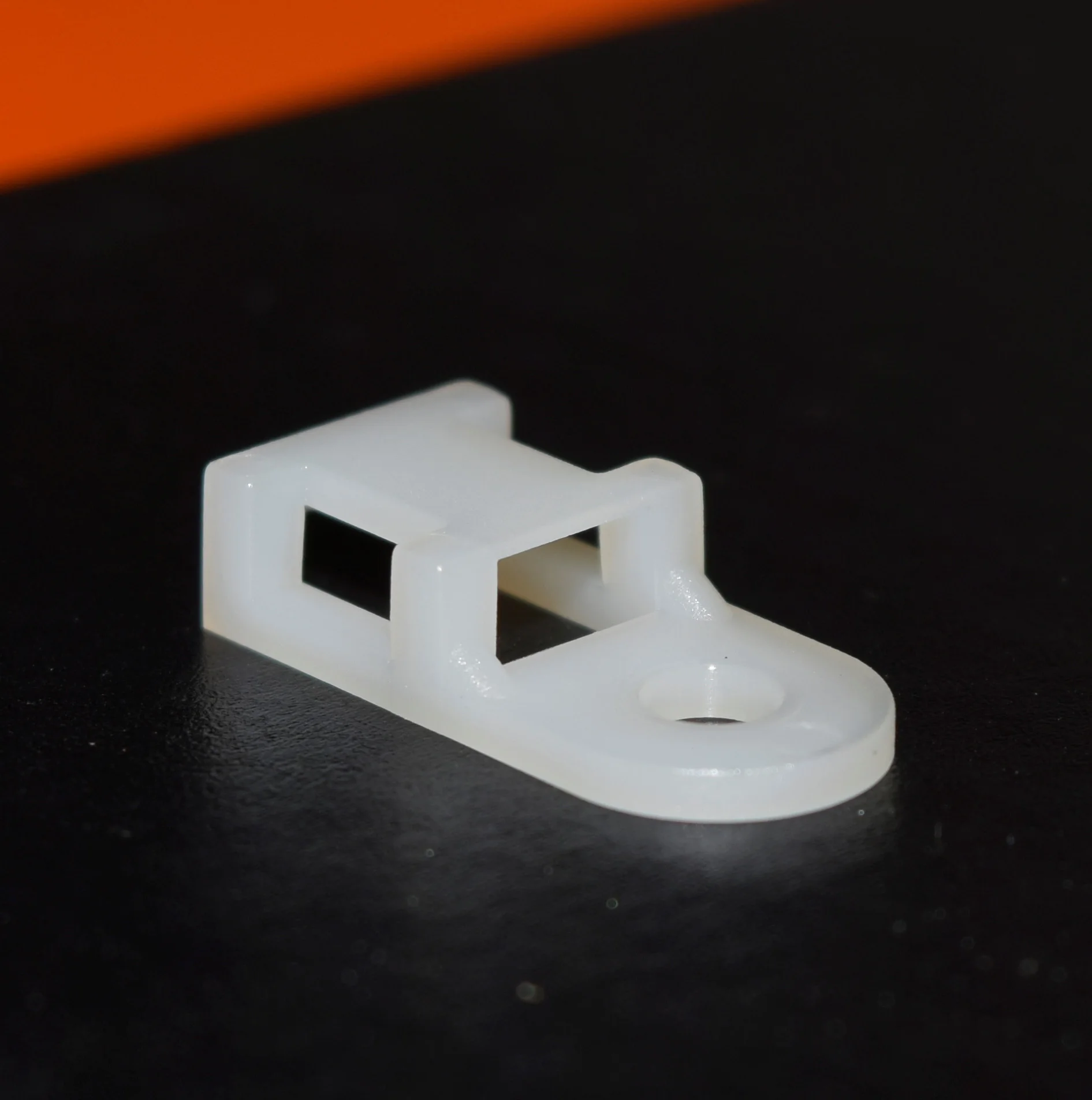 High Quality Nylon Plastic Screw Fixing Cable Tie Mount Base Wire Clip