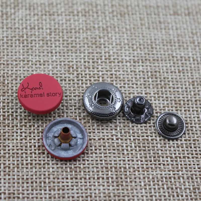 Factory wholesale fashion 15mm new design metal decorative color spring snap button,four parts snap button for clothing
