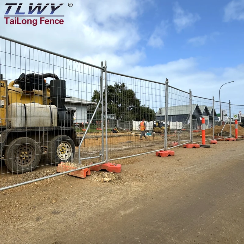 Portable Event Fencing Building Site Removable Australian Temporary Wire Fence with Plastic Feet Base Filled Water