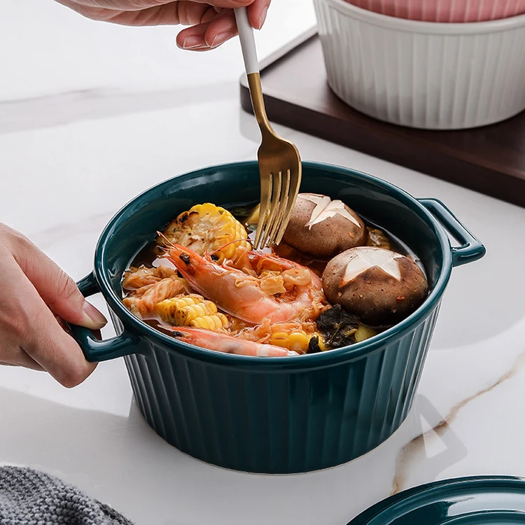 Hot sale  color striped texture glazed ceramic casserole with two handle with lid