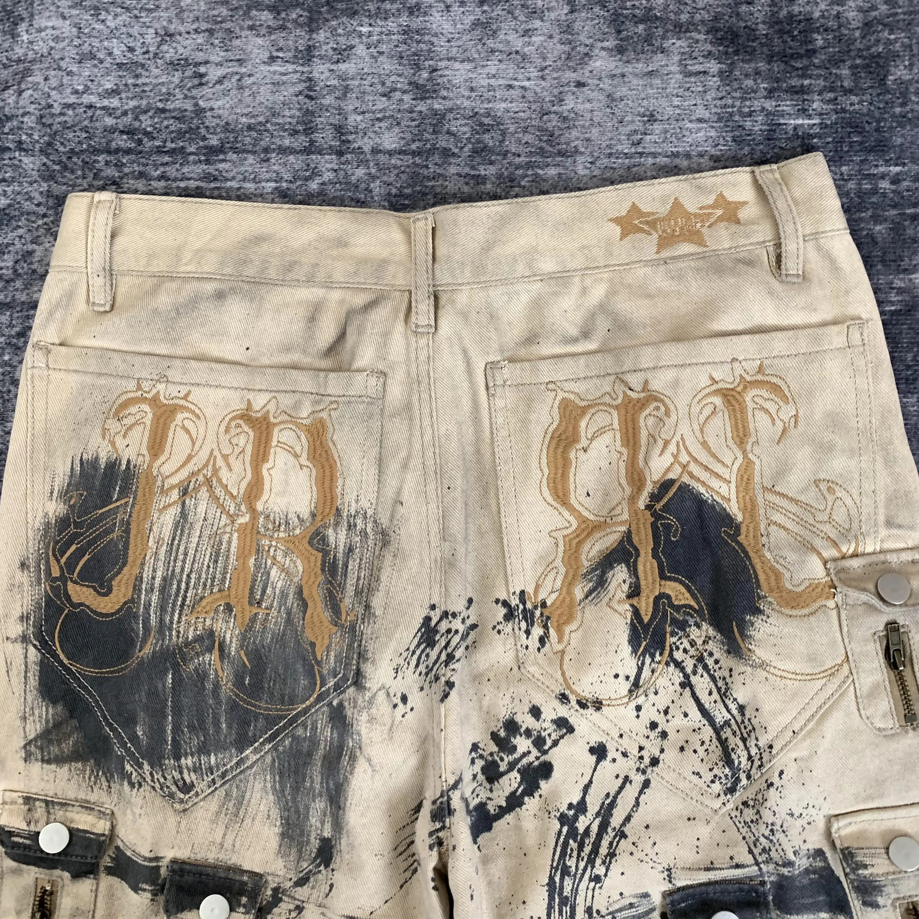 DENIMGUYS American Hip Hop Style Retro Dirty Graffiti Paint Men And Women Cargo Pants Jeans
