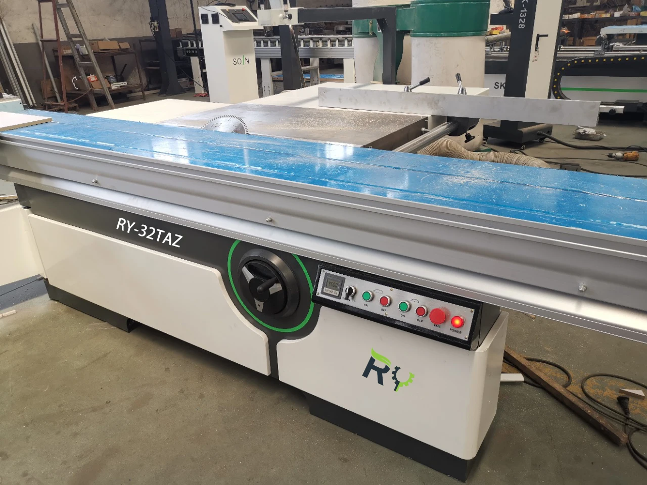 High Quality Wood Cutting Sliding Table Saw Machine Industrial Wood Saw Precision Sliding Table Saw