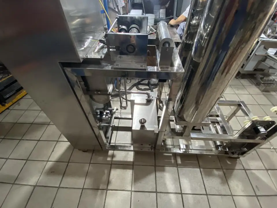 Автоматическая машина для розлива напитков 250 мл Для асептической кирпичной бумаги