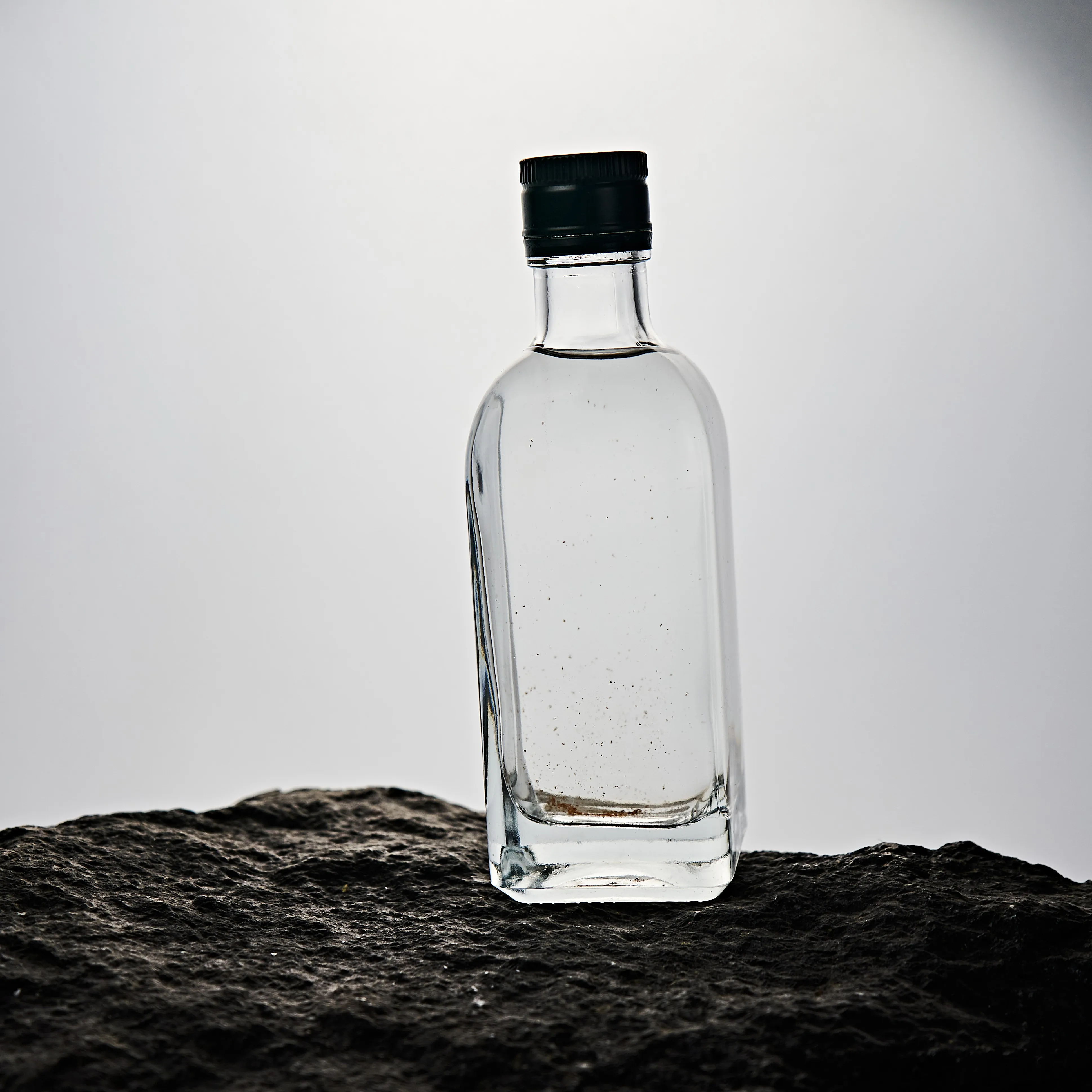250ml transparent wine bottle square whiskey glass bottle simple fruit wine drink bottle