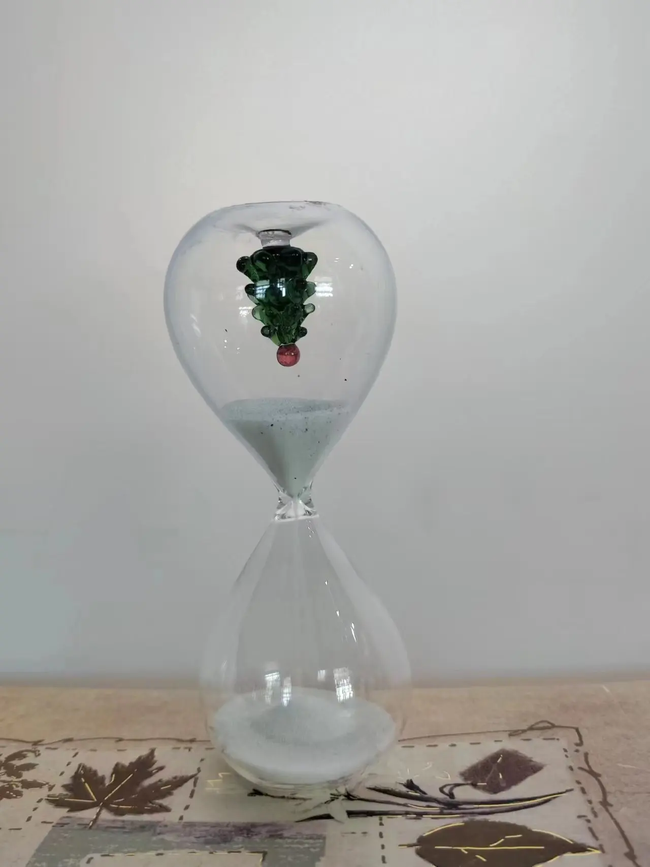 Wholesale 5 Minutes Hourglass With 3D Christmas Tree Sand Timer Hand Blown Creative Sand Clock Tabletop Decoration