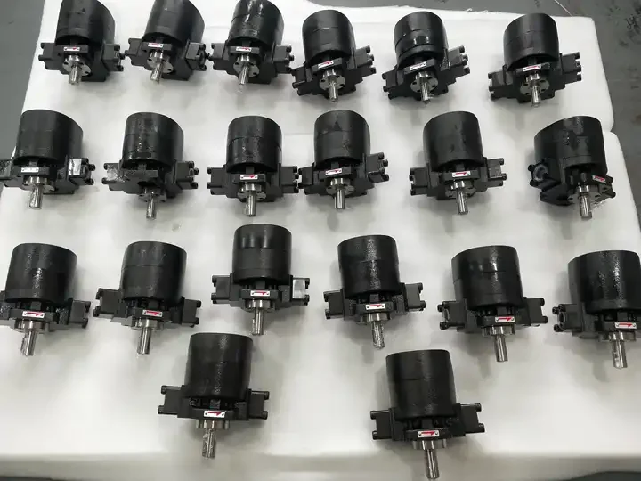 GH1 GH2 GH4 Series Hydraulic Internal Gear Oil Pump  GH1-19C-LL GH1-19W-LL GH2-25C-LR GH2-25W-LR Hydraulic Pump