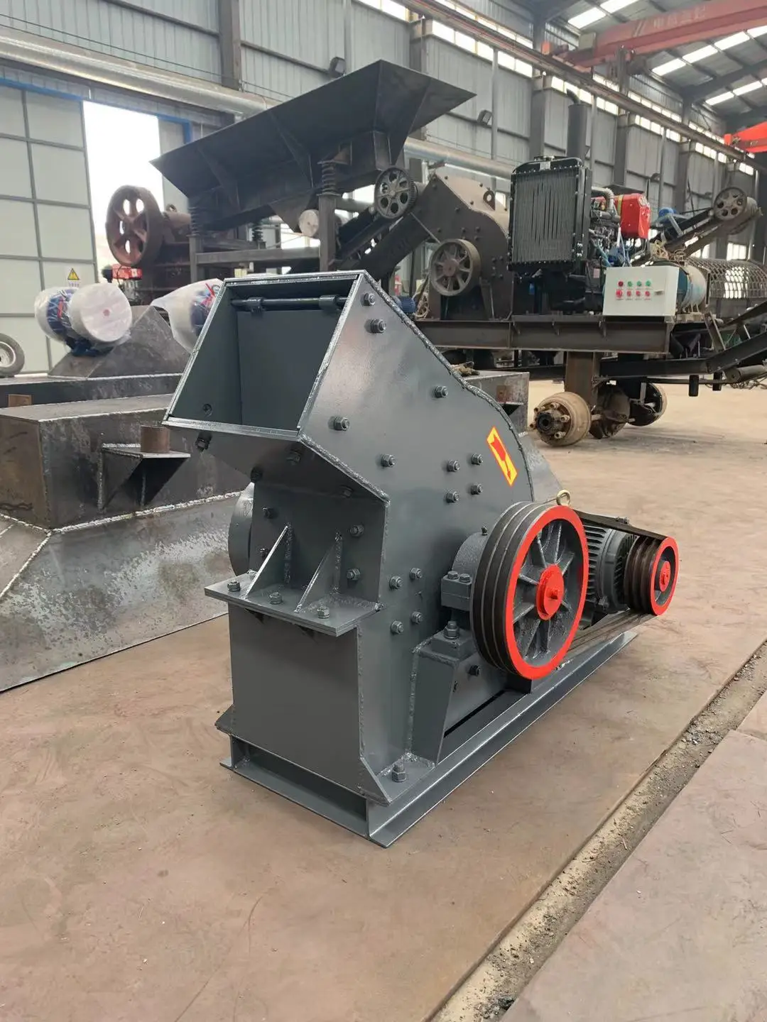 Эффективный каменный карьер дробильная машина стоимость рок молотковая дробилка для продажи