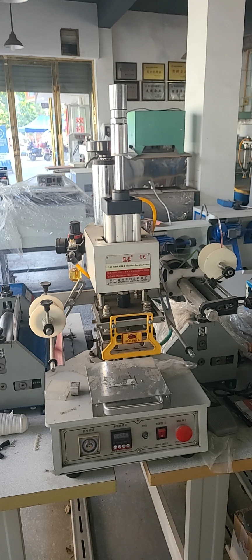 LZ-90-2D Pneumatic Heat Stamping And Drawing Machine/hot stamping machine With Low Price
