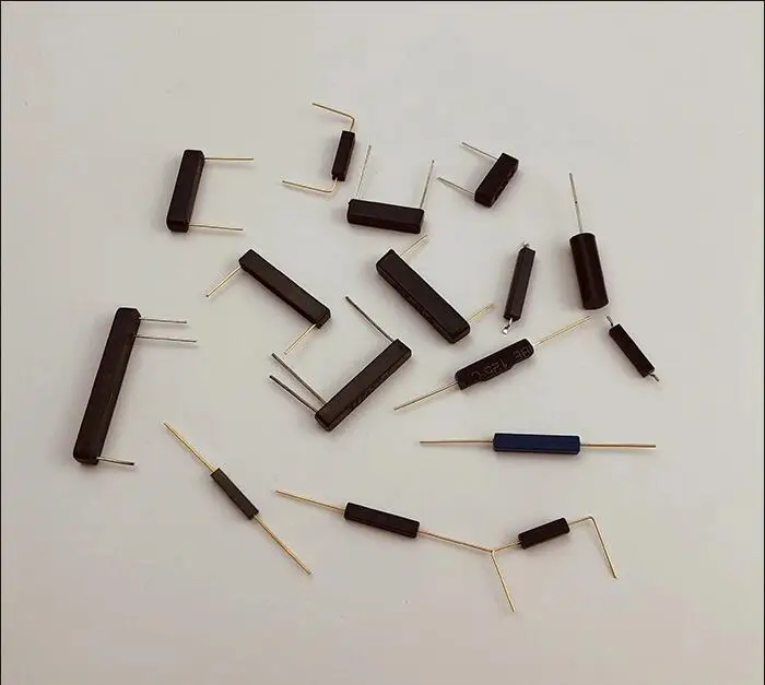 Wireless magnetic SMD reed switch sensor for PCB board