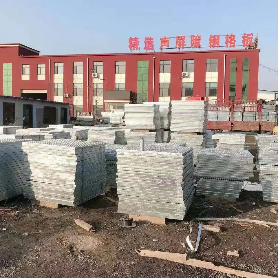 Metal mesh grill stainless steel grating plate home gardening galvanized steel grating fences CE ISO Certificate