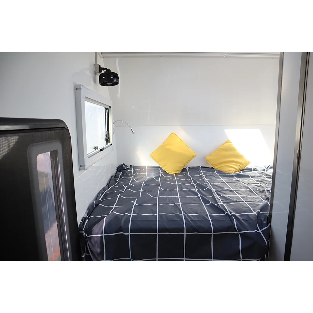 High quality Caravan Camping Motorhome Toy hauler Travel Trailer from China