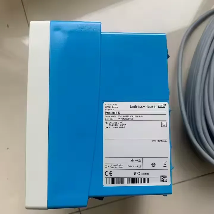 Ультразвуковой датчик уровня E + H Prosonic S FMU90