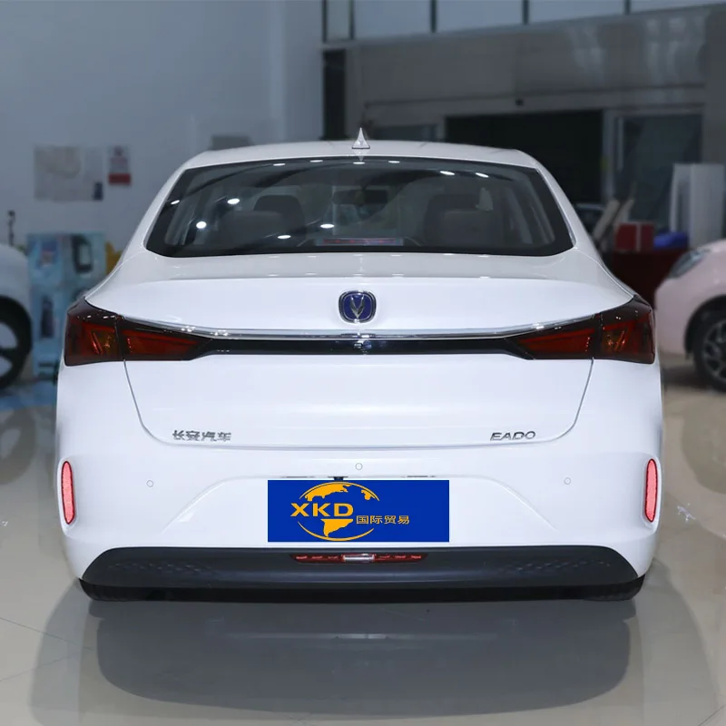 Made In China New Energy Electric Car Changan EADO EV460 Cheap Electric Cars For Sale Range 401KM EV Car
