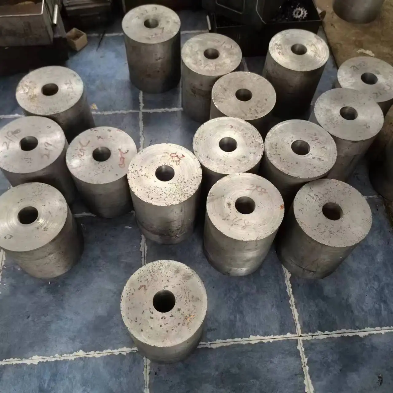 Wholesale module HSS coated hobs Taper Shank Straight Tooth gear hobbing tool Gear Hob Shaper Cutter M2.1167 z26 140