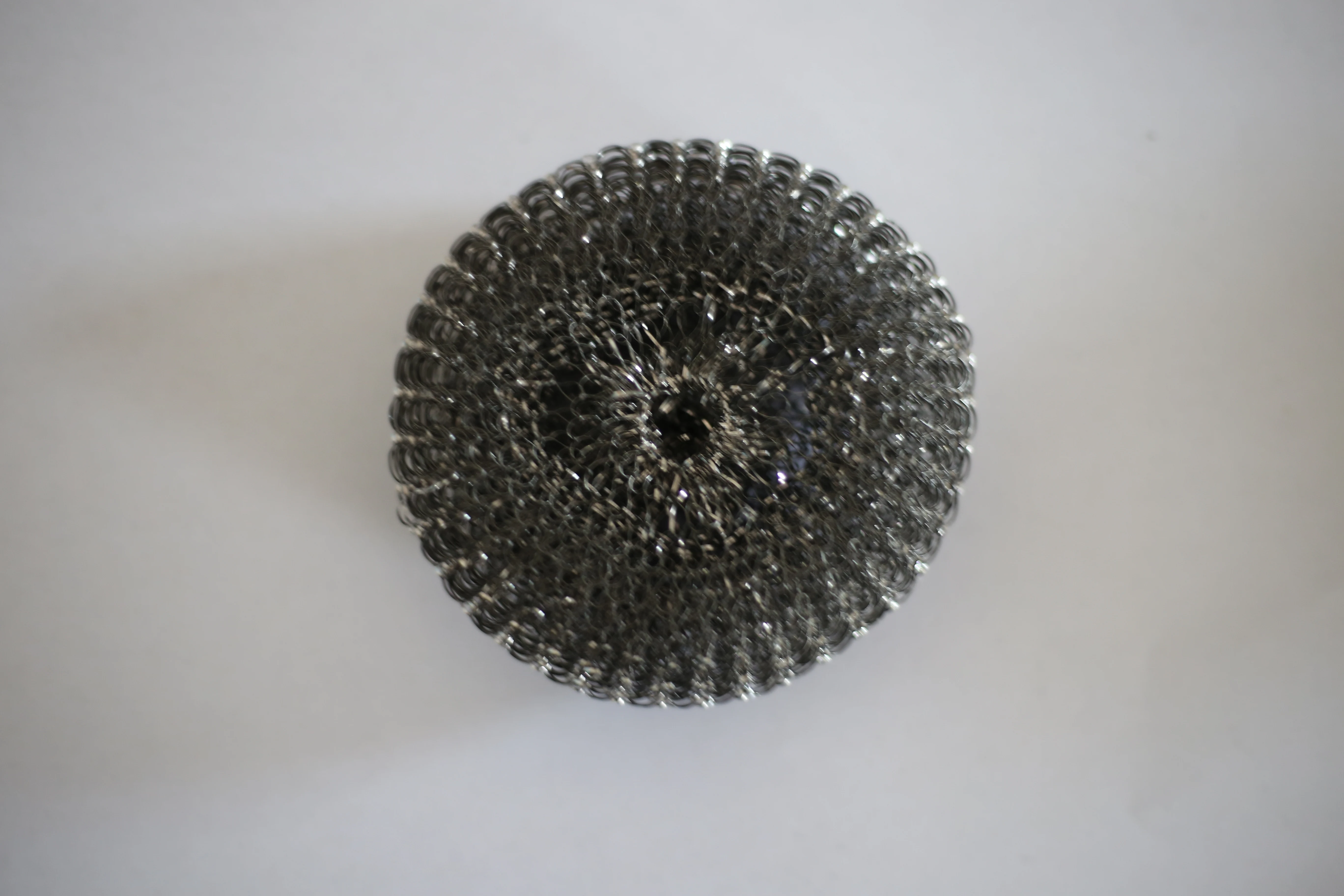 factory supplying stainless steel wire ball 0.13mm wire automatic scourer  spiral  wire ball kitchen cleaning scourer