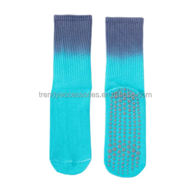 Mid Tube Gradient color Anti slip Grip Yoga Dance Sport Socks Non Slip Silicone Pilates Socks With Customized Logo Winter Socks