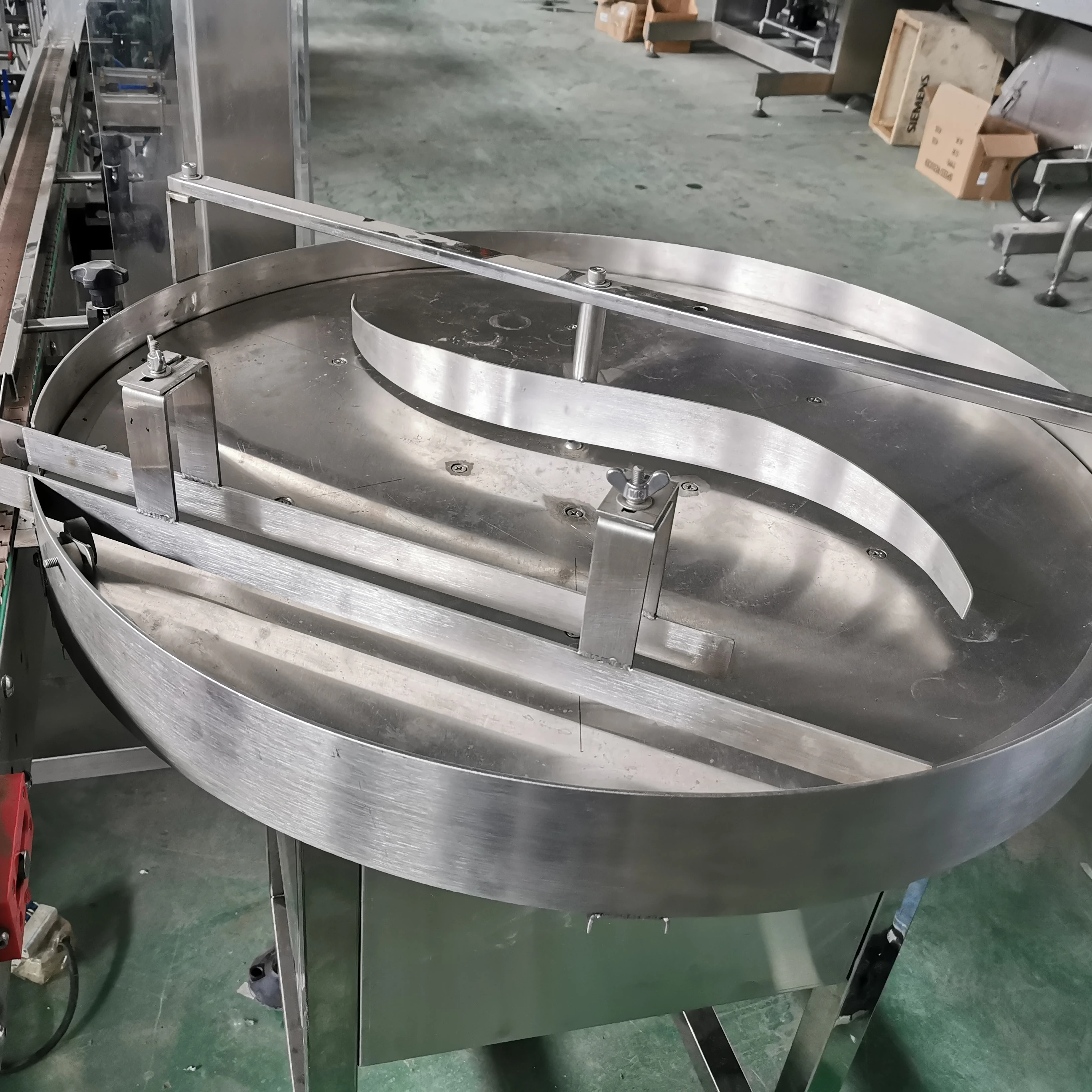 Carbonated beverage filling machine beer filling production line with CO2