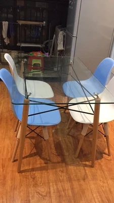 modern contemporary high quality  beech wood leg 10mm thickness tempered glass top table a manger dining table and chairs