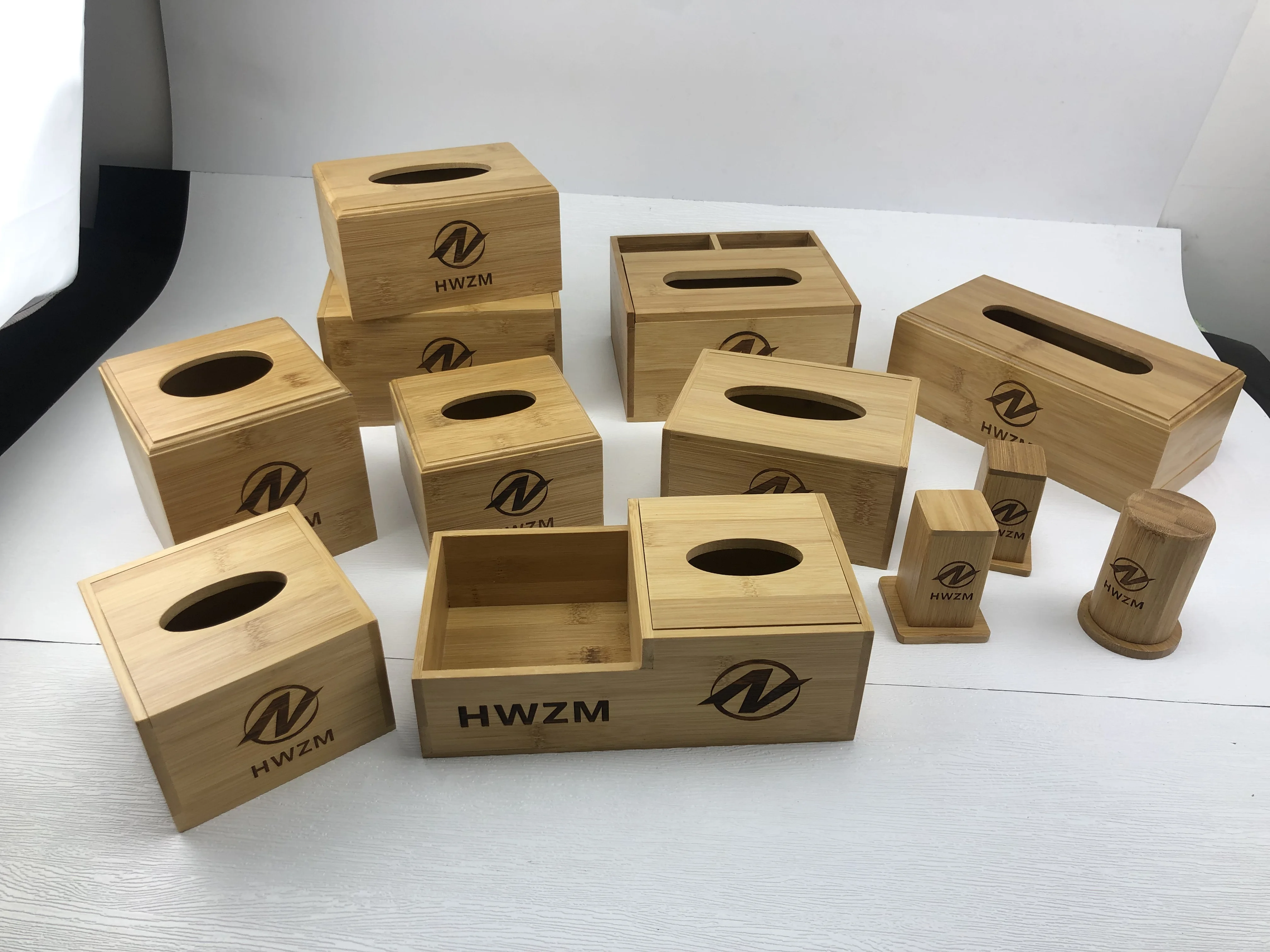 Eco Friendly Custom Bamboo Tissue Box Holder Tissue Wooden Display Box Hot Selling Wholesaler