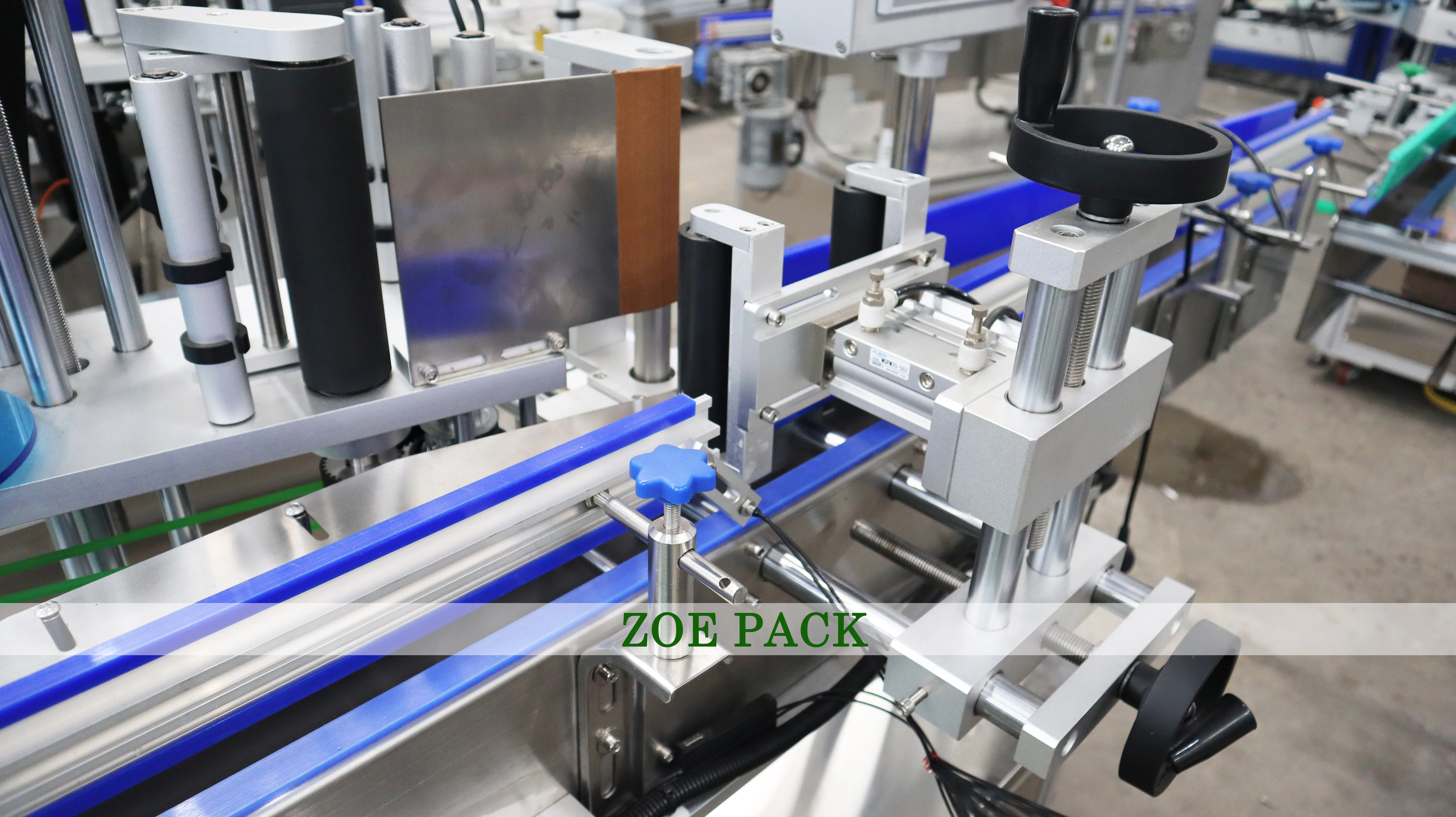 Two Sides Round Bottle Labeling Machine Beer Cans Wine Adhesive Sticker Labeler Machine