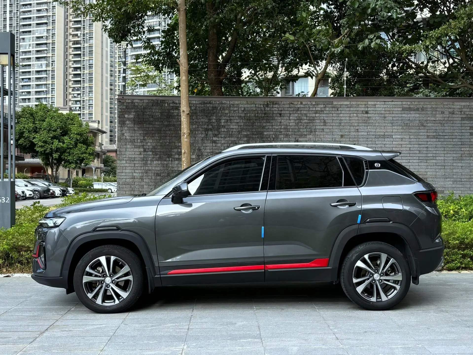 Дешевая цена 5 дверей мест бензиновые автомобили внедорожник Changan CS35 Plus для продажи