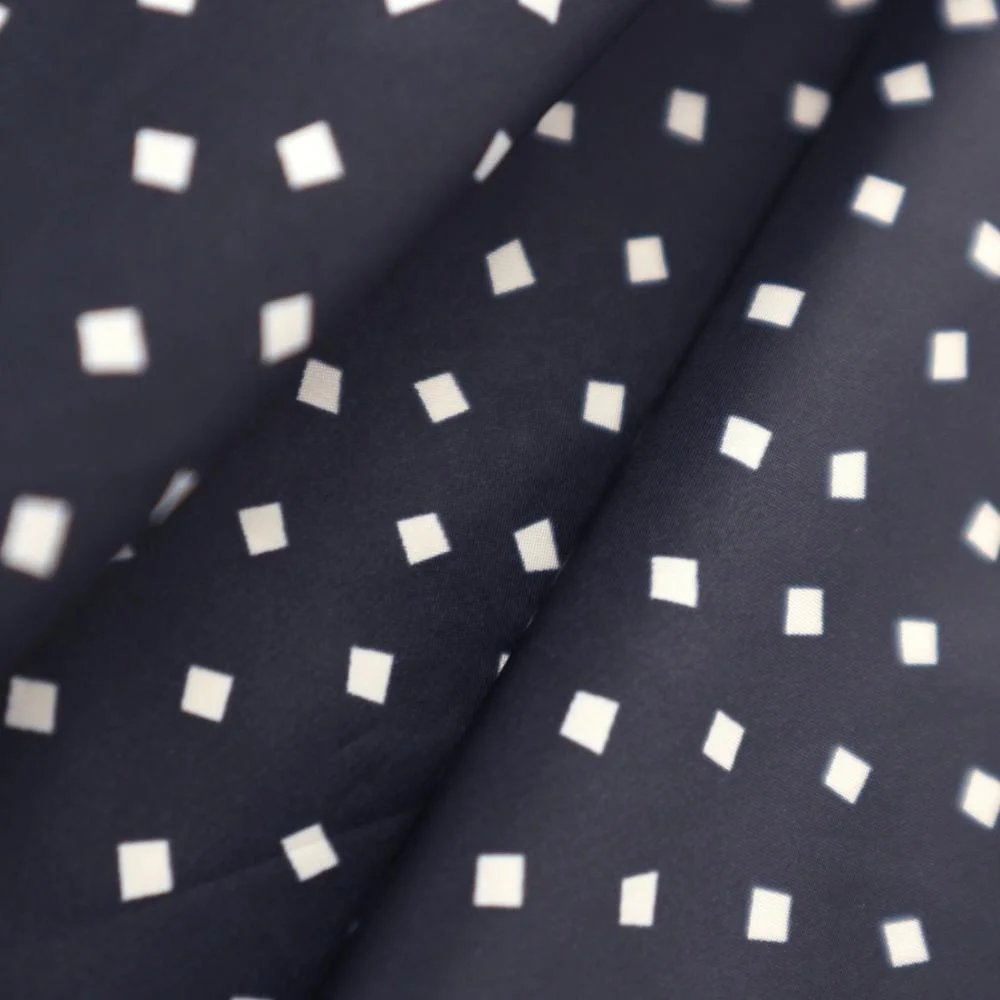 Transfer Printing Polyester Taffeta Oil Calender Fabric  For Down Jacket