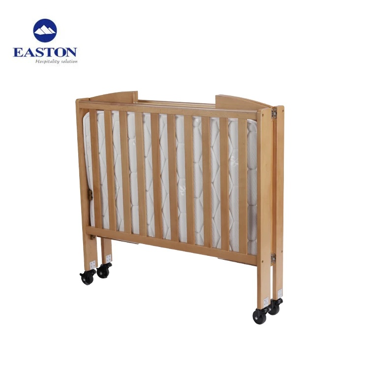 Деревянная детская кроватка Easton 4 5 звезд для использования в отеле, складная детская кроватка с матрасом, сертификат качества