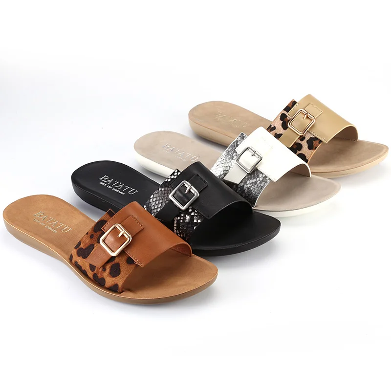 2022 PU Daily Casual  Summer Outdoor Fashion Women Flat Sandals and Slippers For Ladies