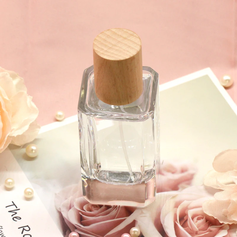Hot Sale 50 ML Clear Cosmetic Packaging Fragrance Empty Square Glass Home Perfume Bottles With Pump Spray