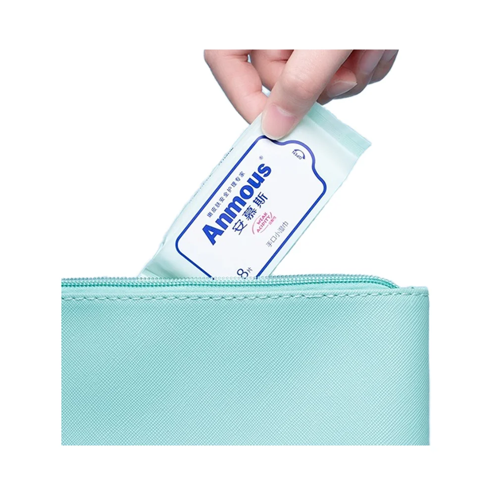 Wholesale Portable Mini Baby Wipes 8pcs/bag 99.9% Pure Spunlace Water Unscented Alcohol Free for Cleaning