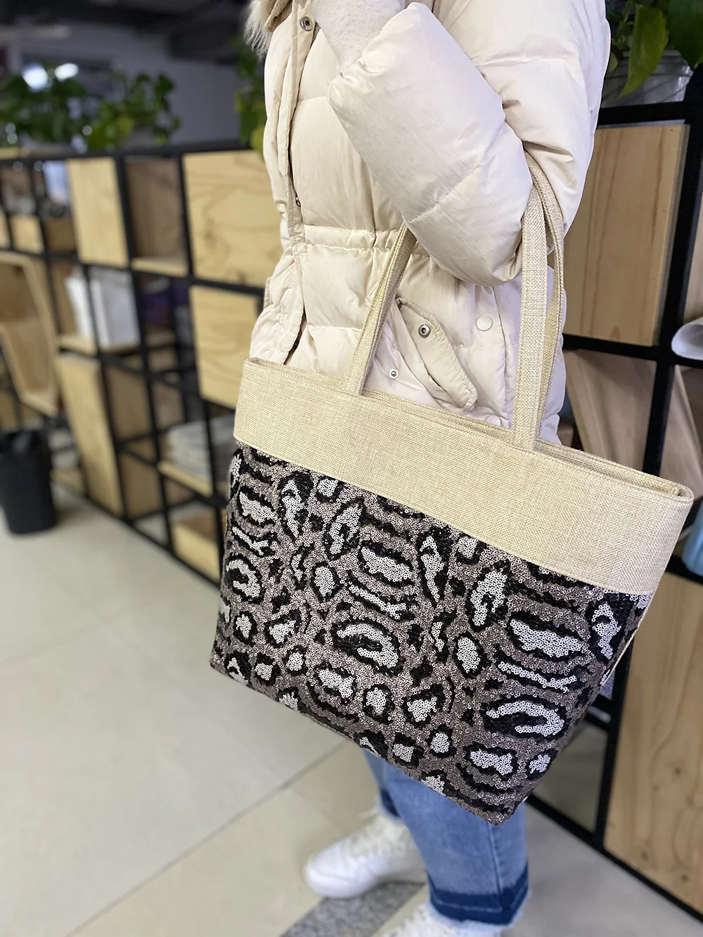 
Fashion ladies wholesale fabric sale travel - large chain shoulder charming cow totes sets handbags Cheetah print handbags 