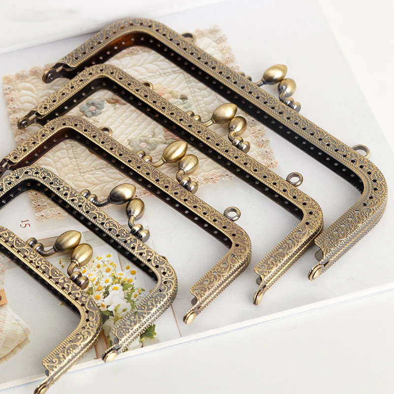 Antique Bronze Frame Handle Kiss Clasp Clutch Custom Metal Purse Clip Clasp Bag Frames