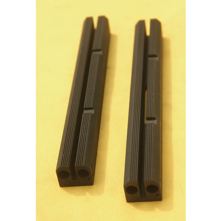 Упаковочная машина с возвратно-поступательными зажимами