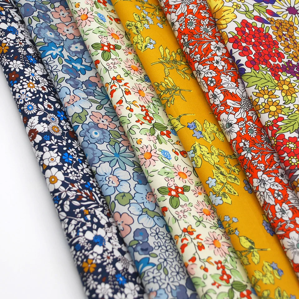 China Wholesale Low MOQ customized little floral pattern 100% cotton digital printed fabric for women garment