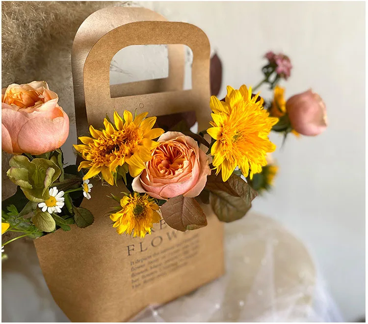 Fashional Waterproof Florist Bouquet Packaging Rose Sunflower Anniversary Gift Flower Carry Kraft Paper Bags