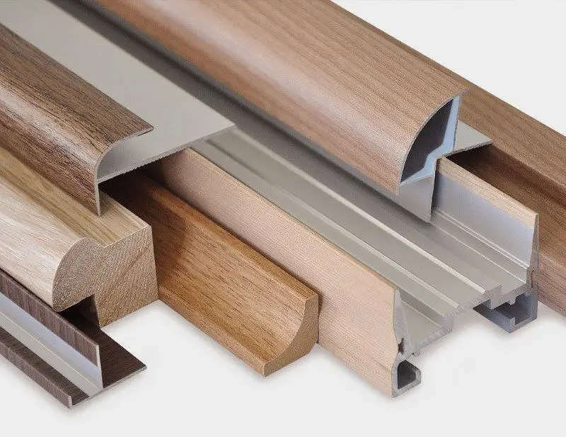 Машина для обертывания ПВХ профилей с холодным клеем