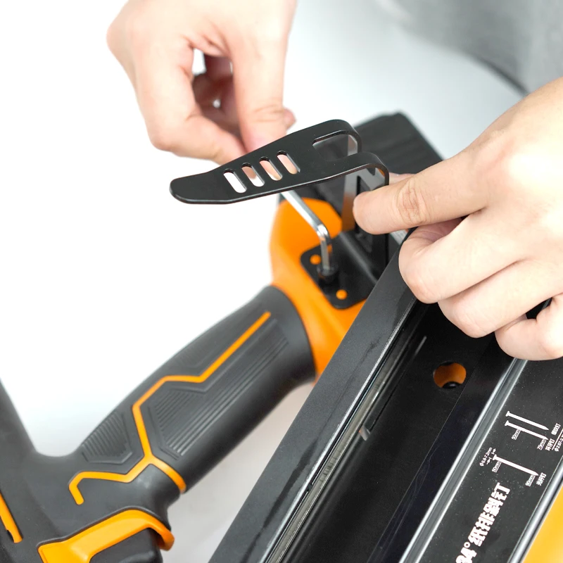 Cordless Clipped head framing nailer LD3490-Freeman