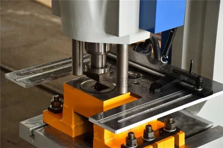 
Hydraulic power hole puncher and metal shearing ironworker 