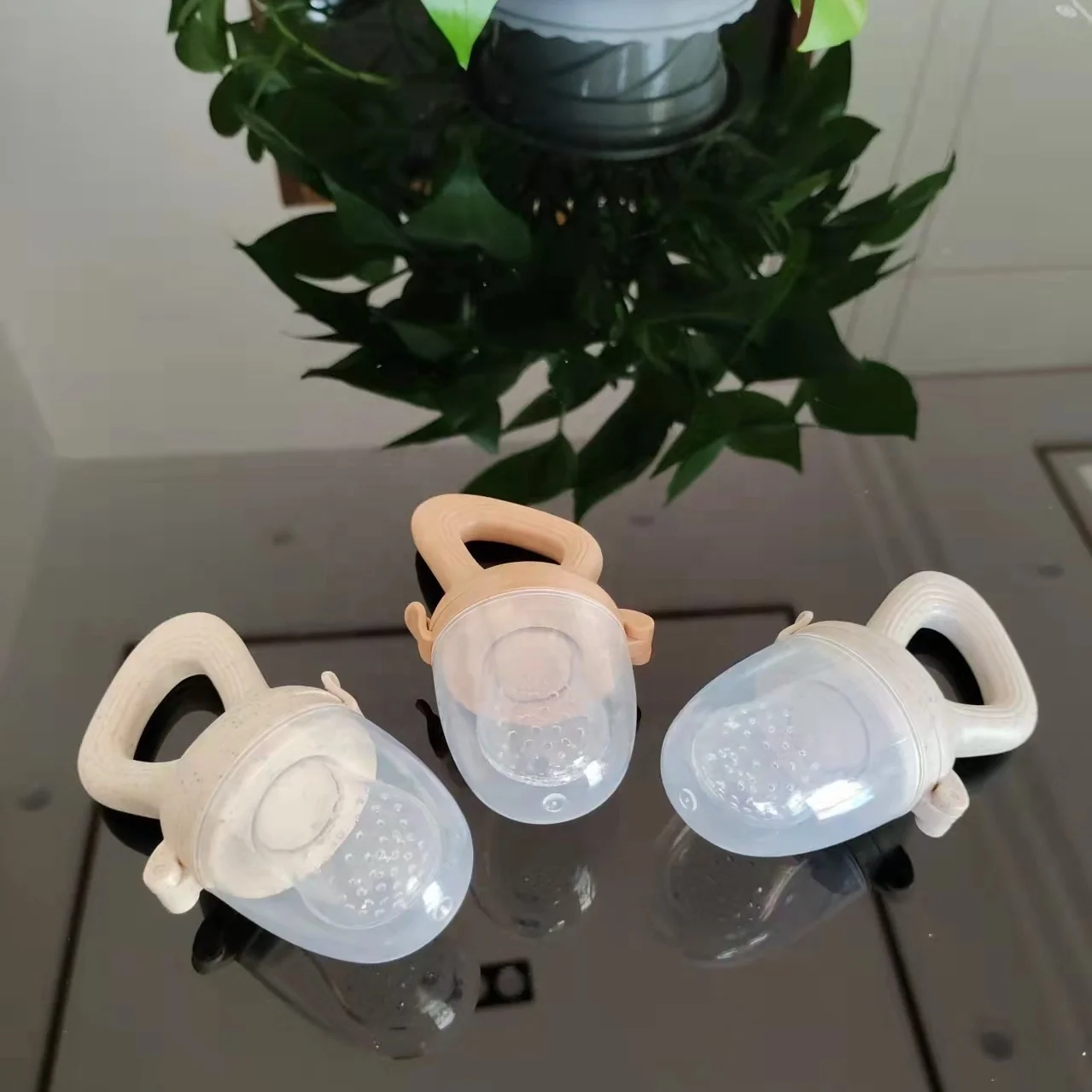 2024 trending New Baby BPA free Infant Nipple Teething Toy Silicone Pouches Baby Fruit Feeder Pacifier  Foodie Feeder