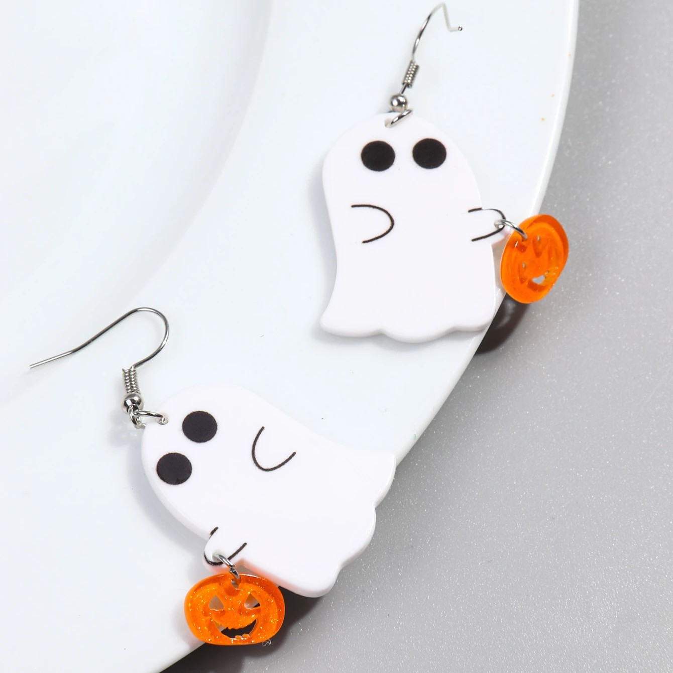 2024 Popular Halloween jewelry gift Cute Spooky Hollow Pumpkin Student Accessories Cartoon Simple Acrylic Printed Drop Earrings