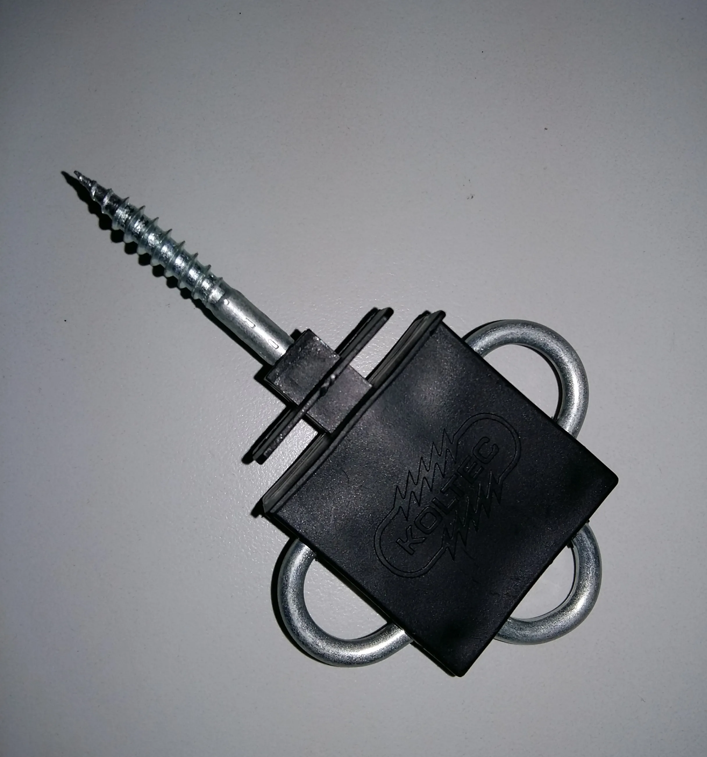 Customized End Strain Screw-In Bobbin Insulators: The Key to Enhancing Electric Fencing and Livestock Welfare