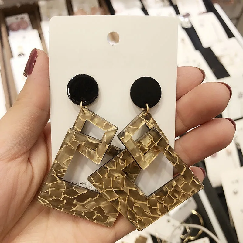 European and American exaggerated fashion all-match acrylic earrings simple geometric pattern long wholesale earrings