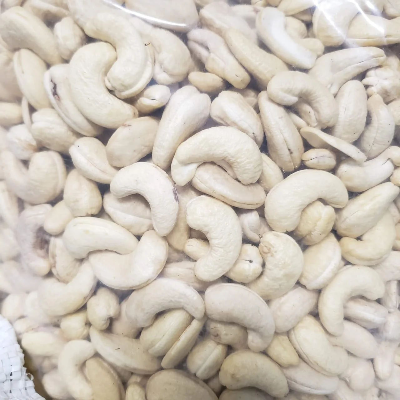 100% Processed VIetnam Organic natural nuts, organic cashew nuts All Grades WW, WS, BB, SW, SK  - Export to Worldwide