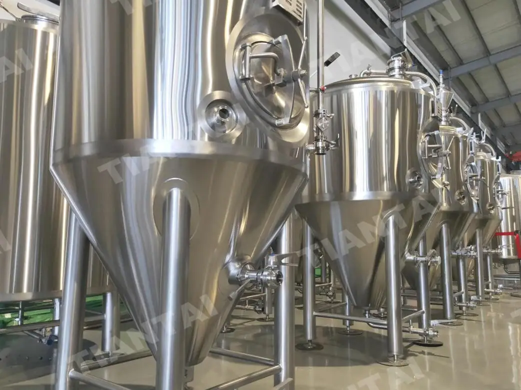 
1500L double wall fermentor with glycol jacket and insulation 