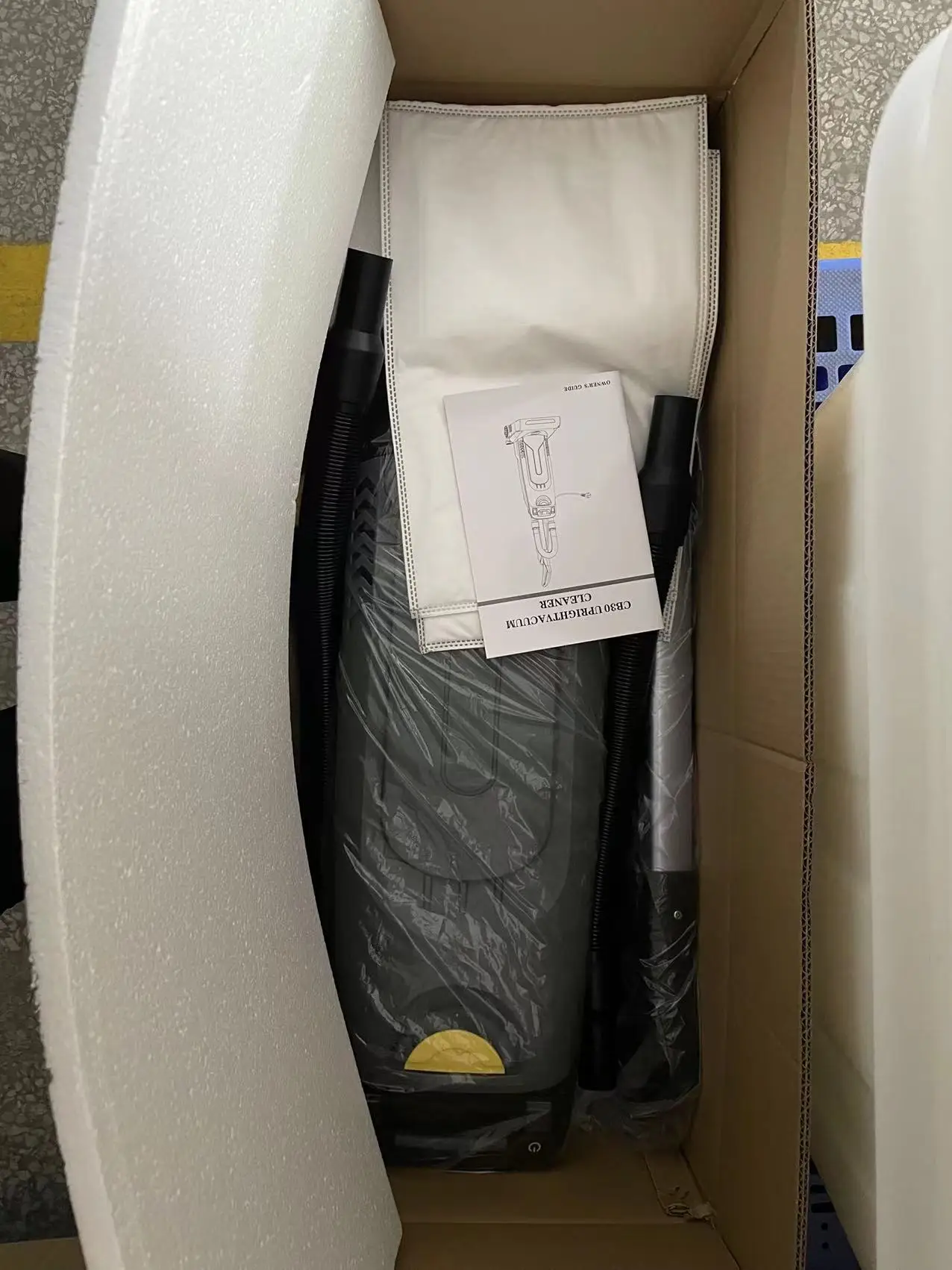 Lightweight and efficient vacuum cleaner