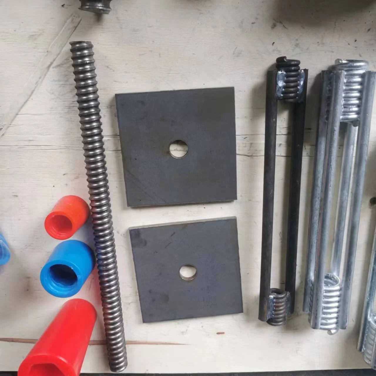 Hi-Strength Concrete Shuttering Coil Tie Rod Formwork Forming Hardwares Coil Tie Rod