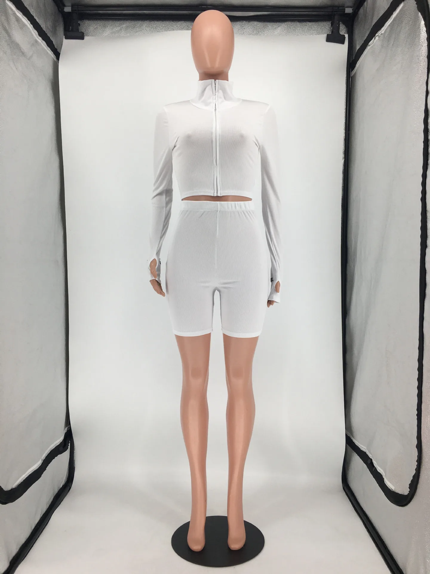 
2021 summer latest Sportsand leisure short sleeve sports wear set women solid color zipper up short sets women two piece outfits 